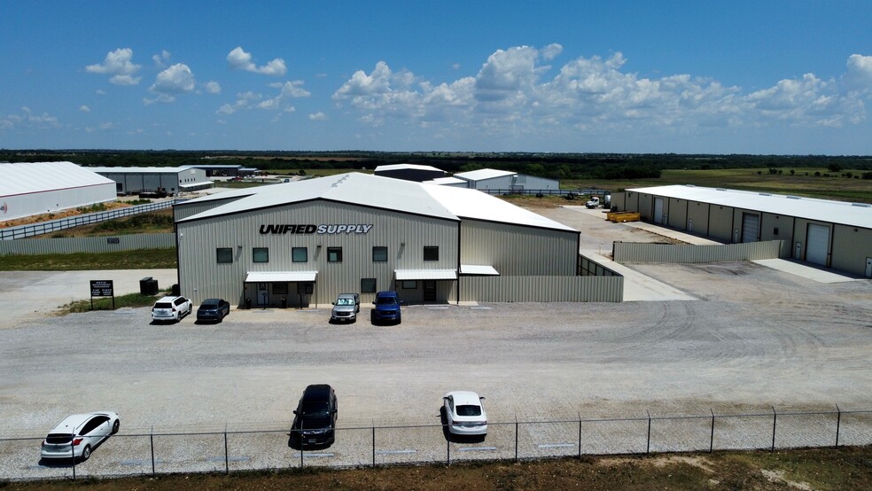 Primary Photo Of 124 Capital Ln, Rhome Manufacturing For Lease