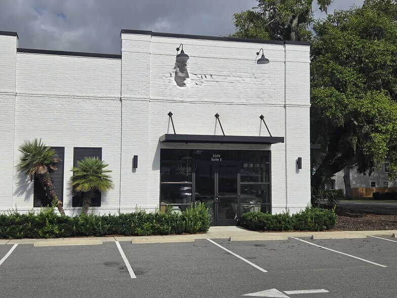 Primary Photo Of 3501-3509 Frederica Rd, Saint Simons Island General Retail For Lease