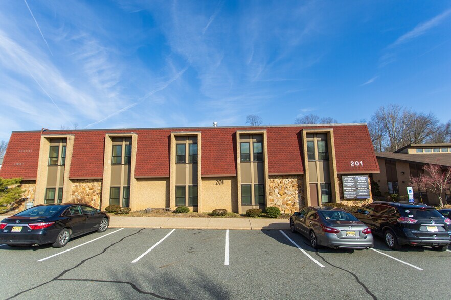 More Photos Of 201 S Livingston Ave, Livingston Medical For Lease