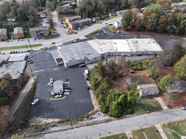 More Photos Of 120-168 Arnett Blvd, Danville General Retail For Sale