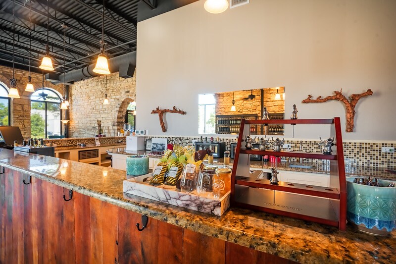 More Photos Of 316 E Wallace St, San Saba General Retail For Sale