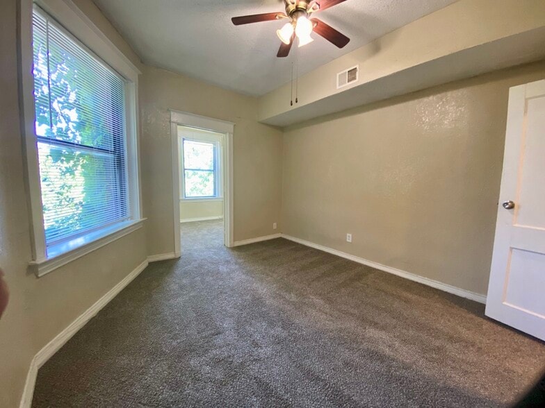 More Photos Of 1614-1620 E Linwood Blvd, Kansas City Apartments For Sale