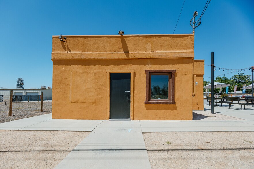 More Photos Of 950 Calimesa Blvd, Calimesa Freestanding For Sale