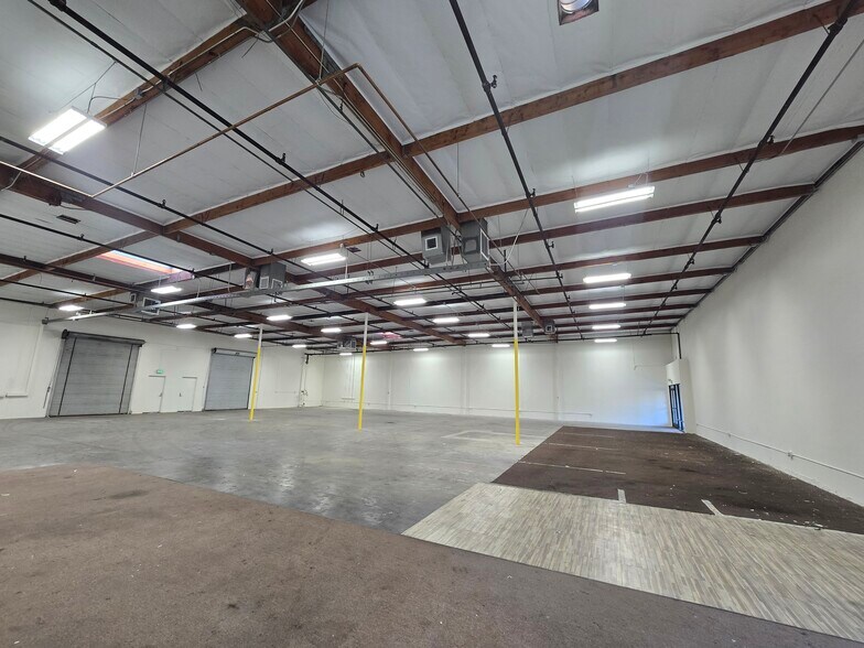 More Photos Of 1318-1320 W 9th St, Upland Light Distribution For Lease