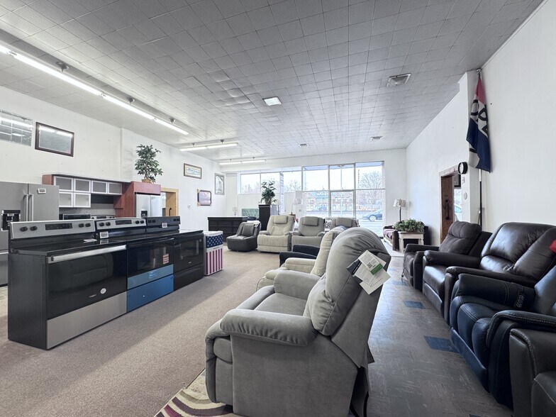 More Photos Of 213 S Rail St W, Shoshone Storefront For Sale