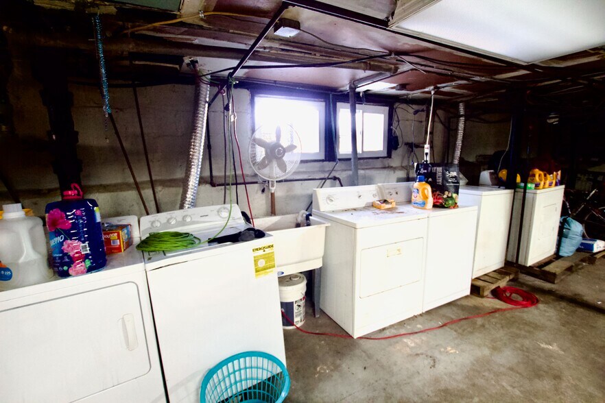 More Photos Of 76 Ella St, Bloomfield Multifamily For Sale