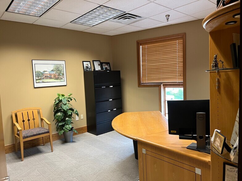 More Photos Of 3101 Lake St, Lake Charles Medical For Lease