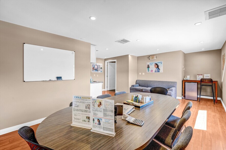 More Photos Of 5604-5608 Rosemead Blvd, Temple City Storefront Retail Residential For Lease