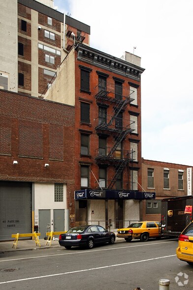 Primary Photo Of 622 W 47th St, New York Office For Lease
