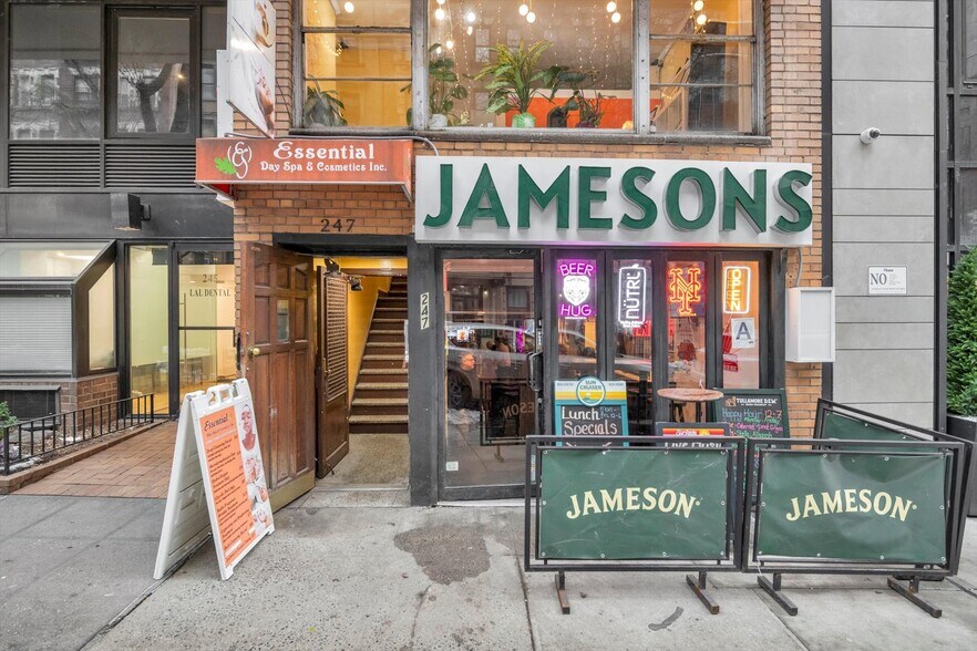 More Photos Of 247 E 50th St, New York Apartments For Sale