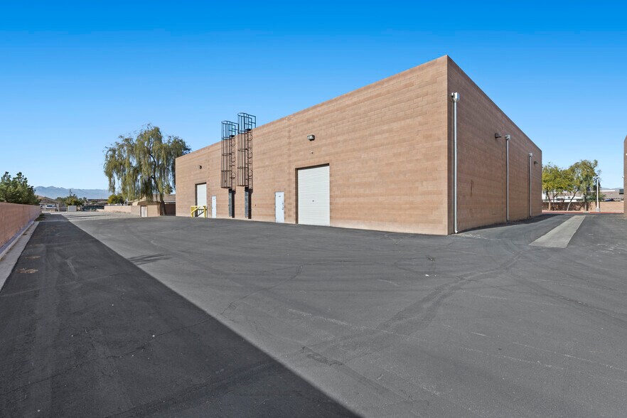 More Photos Of 2781 N Lamb Blvd, Las Vegas Distribution For Sale