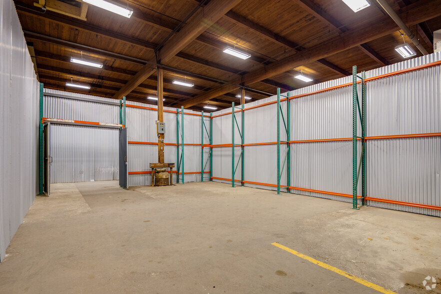 Primary Photo Of 12120-12160 103A Av, Surrey Warehouse For Lease