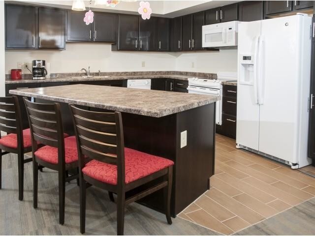 More Photos Of 2220 E Lake St, Minneapolis Apartments For Lease