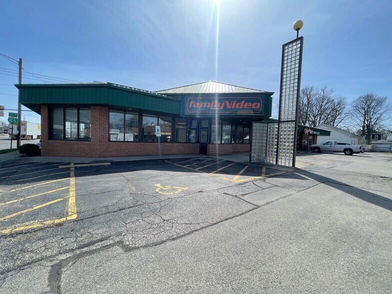 More Photos Of 429 Keokuk St, Lincoln General Retail For Lease