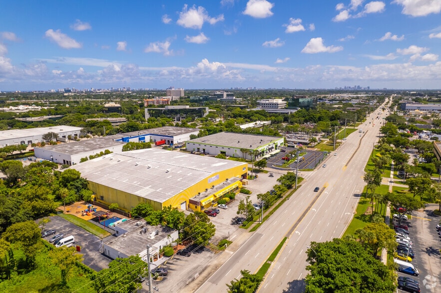 More Photos Of 6520 Powerline Rd, Fort Lauderdale Warehouse For Sale