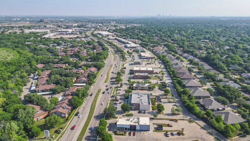 More Photos Of 5731-5737 Hulen St, Fort Worth Unknown For Lease