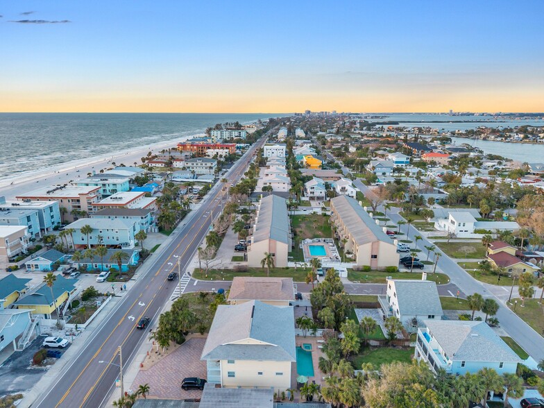More Photos Of 1809 Gulf Blvd, Indian Rocks Beach Apartments For Sale