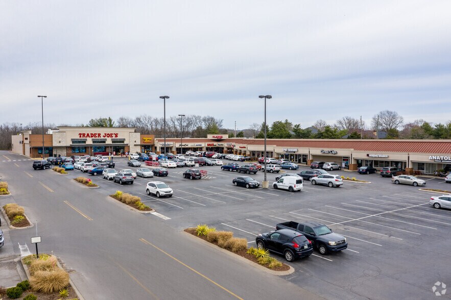 More Photos Of 92 White Bridge Rd, Nashville Unknown For Lease