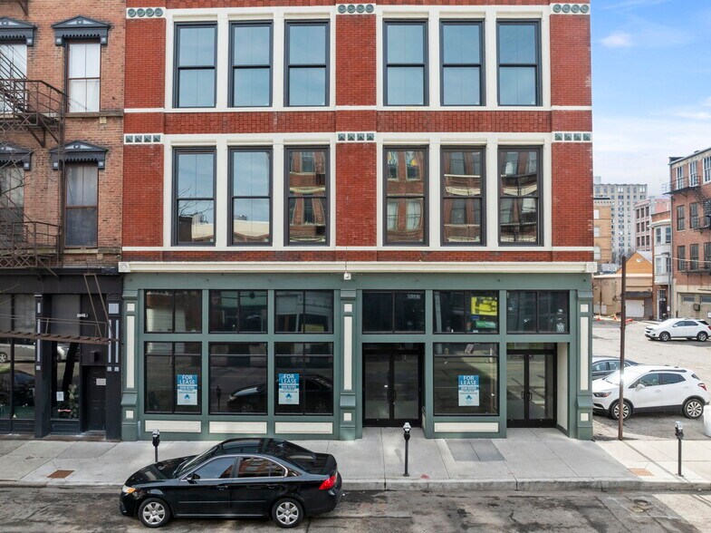 More Photos Of 23 W Court St, Cincinnati Office For Lease