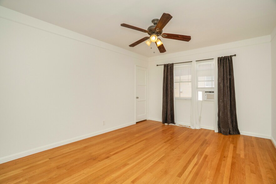 More Photos Of 5918 S Fairfax Ave, Los Angeles Apartments For Sale