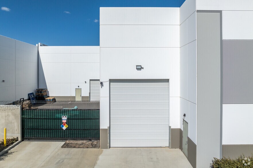 More Photos Of 6604 Doolittle Ave, Riverside Warehouse For Sale