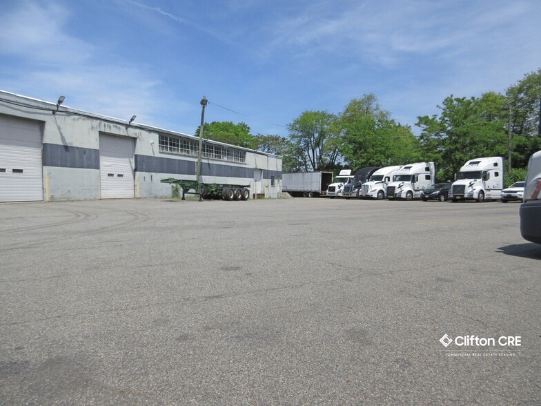 More Photos Of 285 Highland Cross, Rutherford Warehouse For Sale