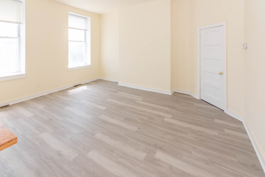 More Photos Of 2100-2102 Maryland Ave, Baltimore Apartments For Sale