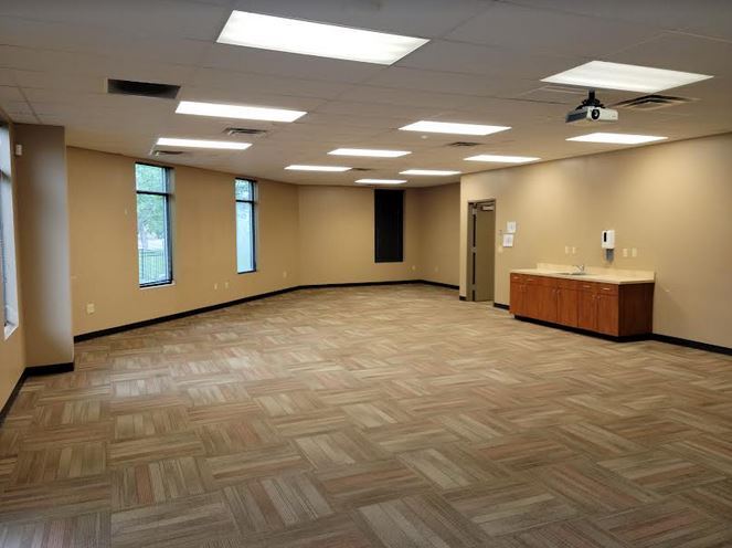 More Photos Of 118 Seaboard Ln, Franklin Freestanding For Lease