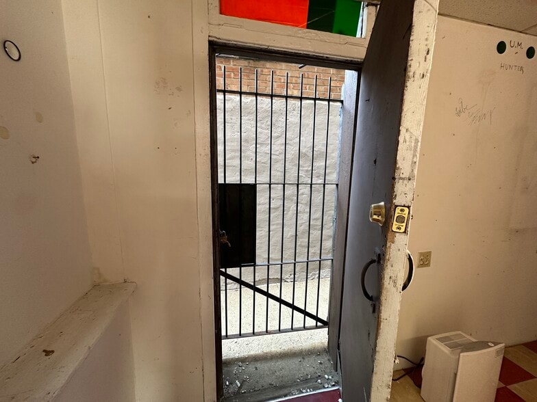 More Photos Of 2354 N Saint Louis Ave, Chicago Storefront Retail Residential For Lease