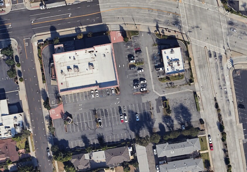 More Photos Of 9952 Las Tunas Dr, Temple City Drugstore For Lease