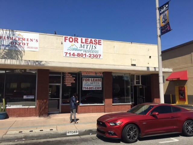 More Photos Of 17041-17047 Bellflower Blvd, Bellflower Storefront Retail Residential For Lease