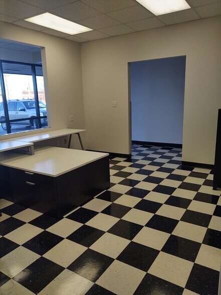 More Photos Of 3000 E Division St, Springfield Medical For Lease