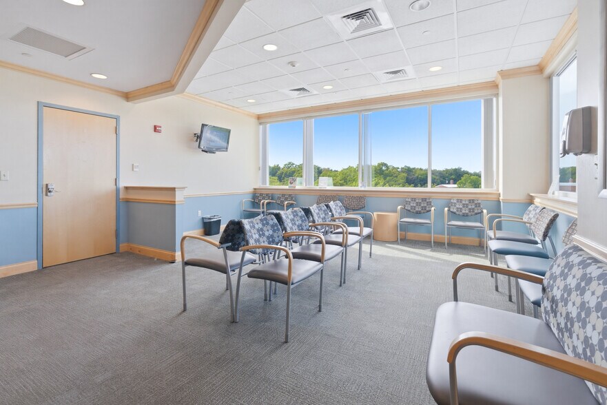 More Photos Of 51 Performance Dr, Weymouth Medical For Lease