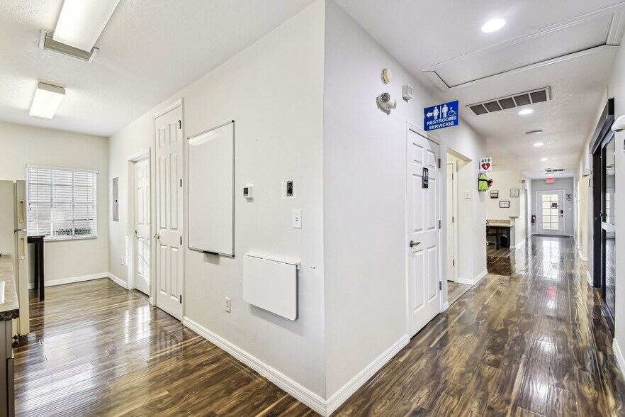 More Photos Of 7720 W Waters Ave, Tampa Office For Lease