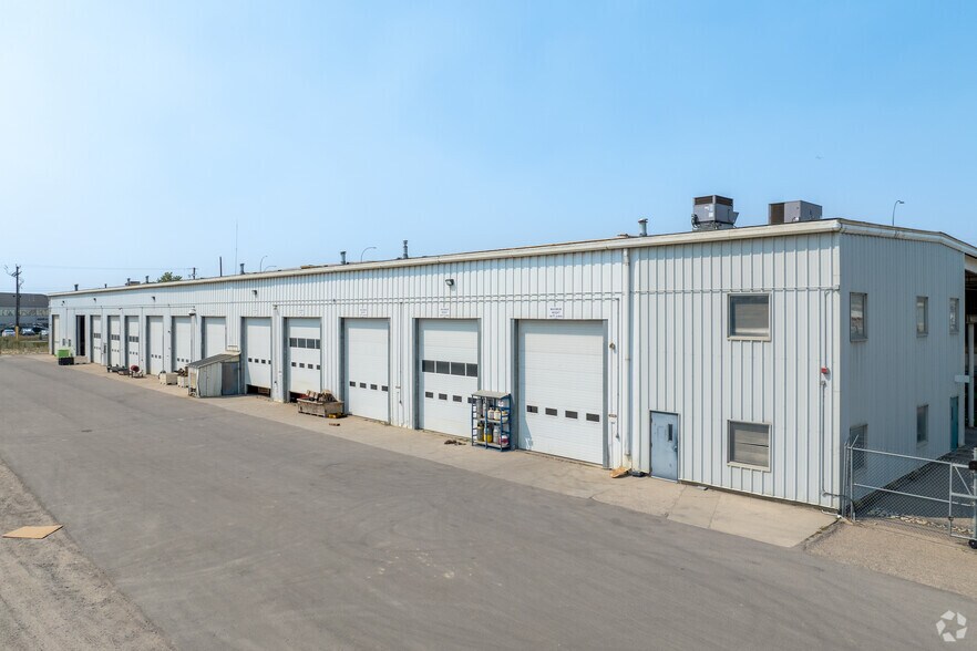 More Photos Of 4625 90th Ave SE, Calgary Warehouse For Sale