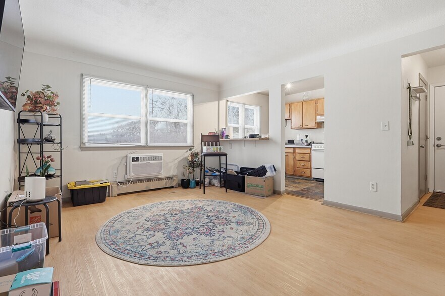 More Photos Of 149 Morton St E, Saint Paul Apartments For Sale