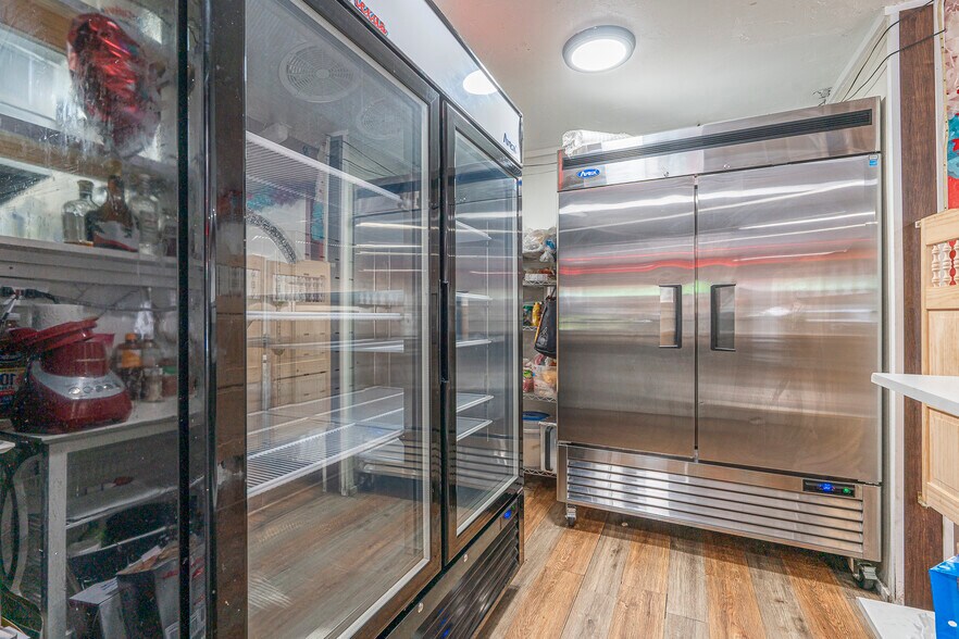 More Photos Of 3103 Highway 20, Sweet Home Restaurant For Sale