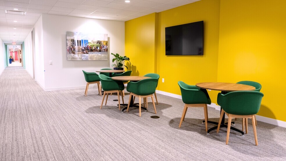 More Photos Of 1717 K St NW, Washington Coworking Space