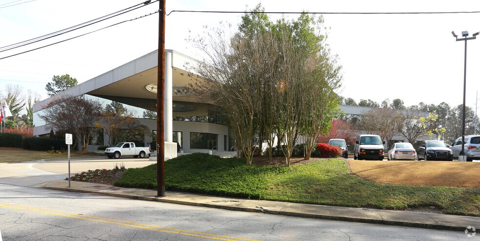 More Photos Of 2060 Mount Paran Rd NW, Atlanta Office For Lease