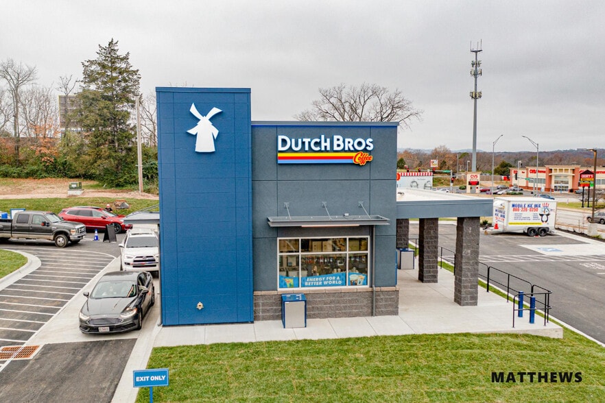 Primary Photo Of 600 W Main St, Branson General Retail For Sale