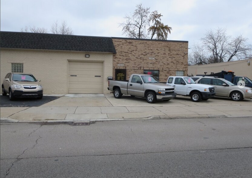 More Photos Of 28620 Utica Rd, Roseville Auto Dealership For Sale