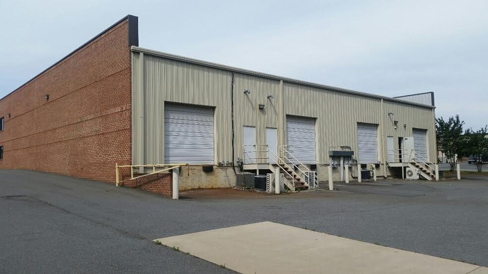 More Photos Of 5521 Cannon Dr, Monroe Light Distribution For Lease