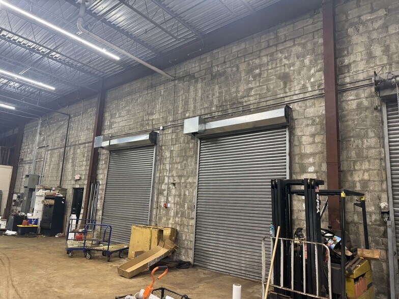 More Photos Of 11 Edgeboro Rd, East Brunswick Manufacturing For Lease