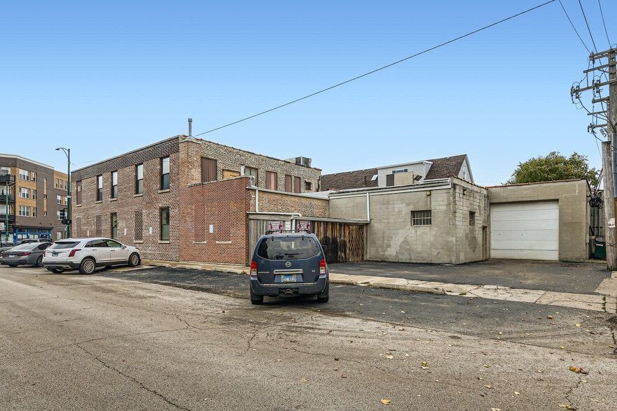 More Photos Of 2950-2958 Leavitt st, Chicago Warehouse For Sale