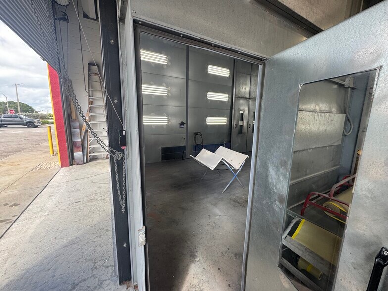 More Photos Of S. Cleveland Avenue, Fort Myers Industrial For Lease