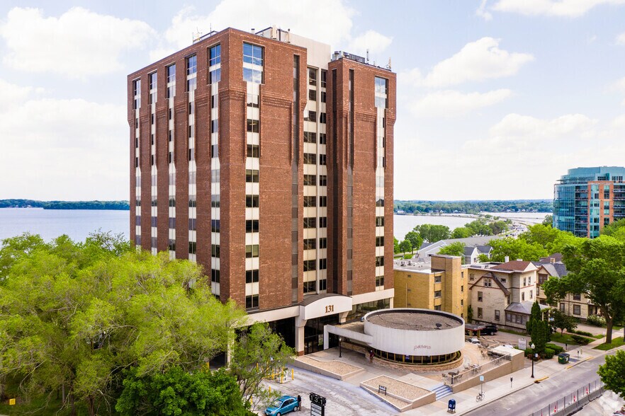 More Photos Of 131 W Wilson St, Madison Loft Creative Space For Lease