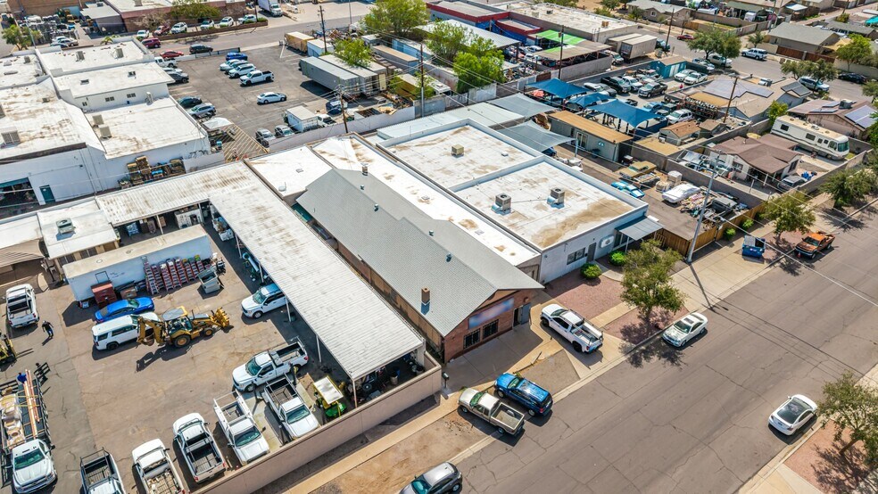 More Photos Of 6819 N 55th Dr, Glendale Warehouse For Lease