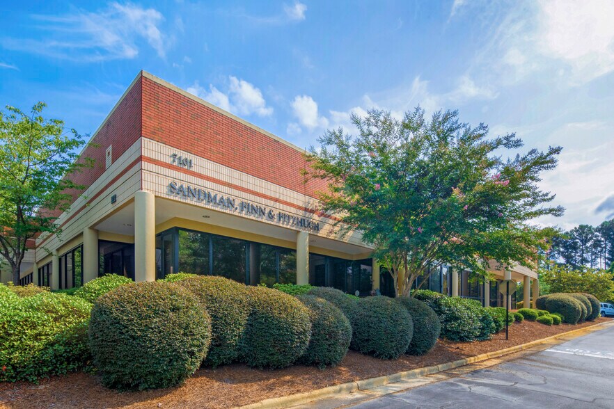 More Photos Of 7101 Creedmoor Rd, Raleigh Unknown For Lease