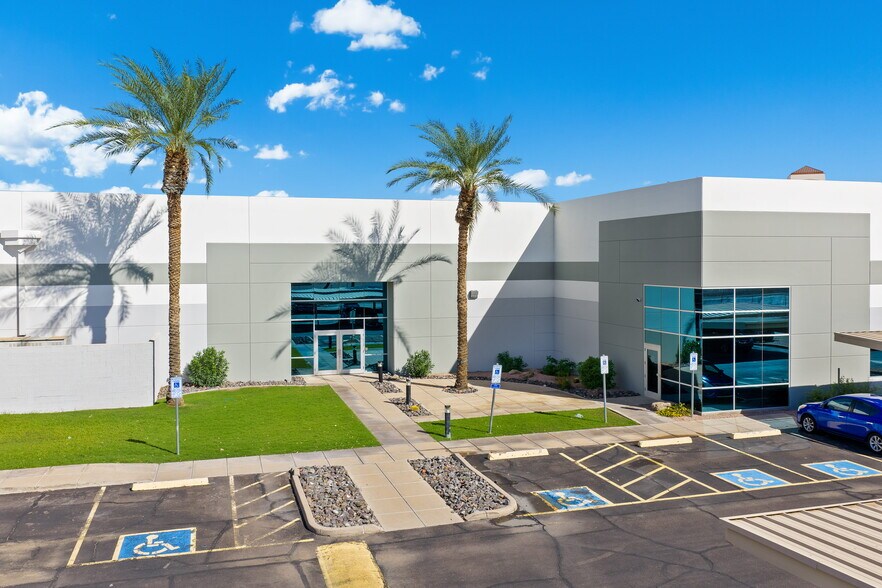 More Photos Of 3255 E Elwood St, Phoenix Light Distribution For Lease