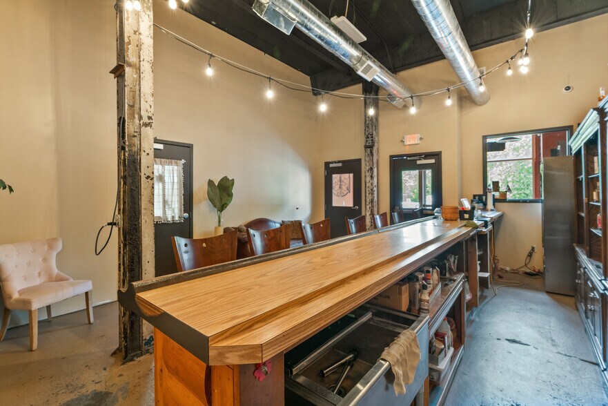 More Photos Of 104 S Water St, West Newton Distribution For Sale